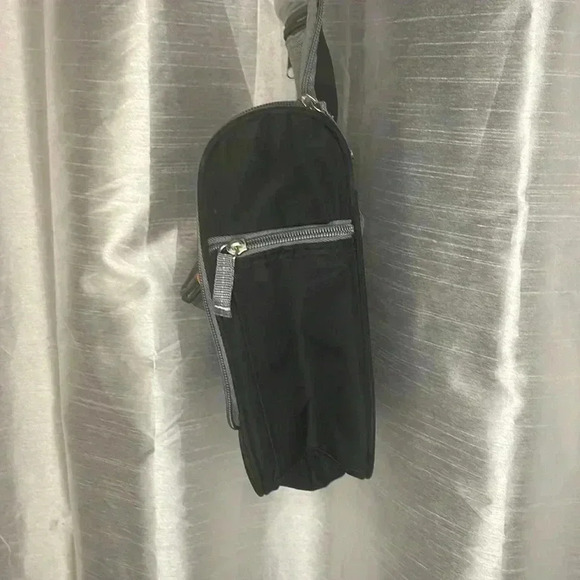 Ricardo Beverly Hills Black & Gray Travel Vacation Toiletry Bag - Picture 4 of 10